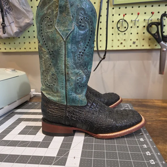 Ferrini Cowhide Exotic Leather Black Boots - Picture 6 of 11